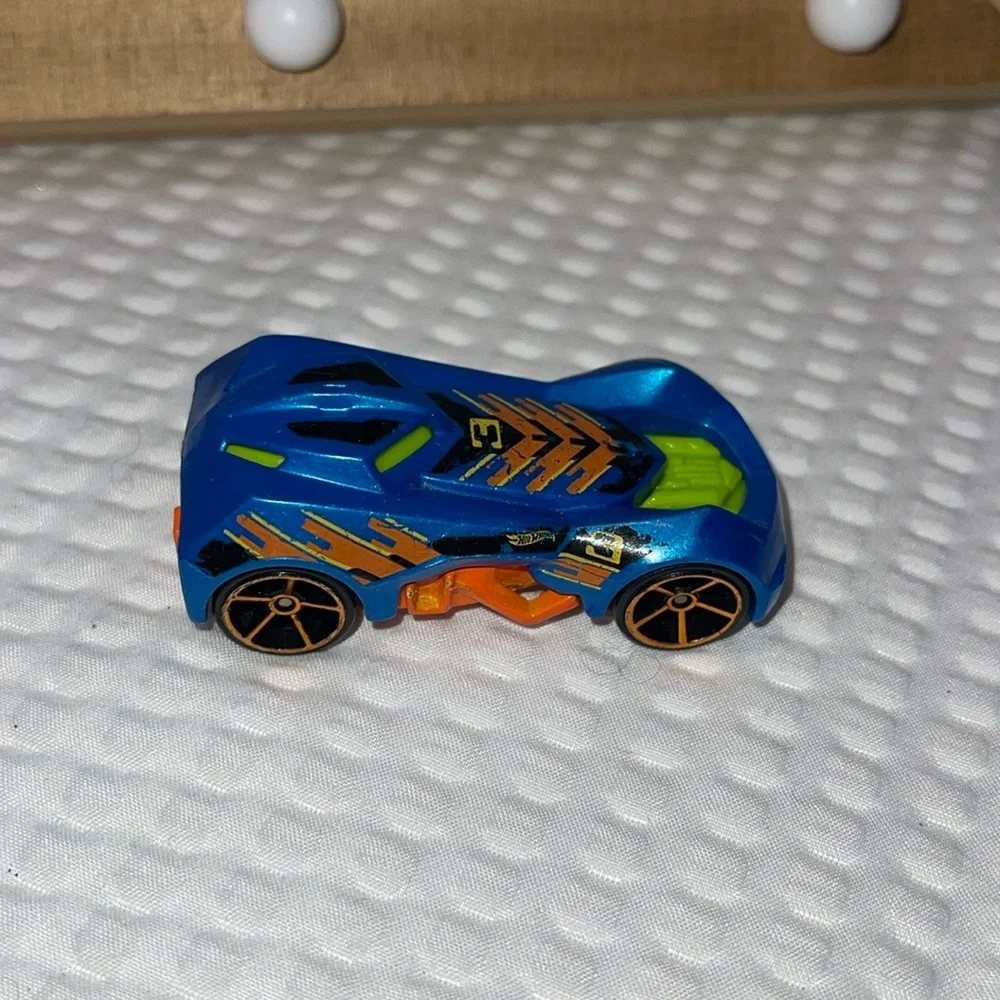 2014 Mattel Hot Wheels RD-03 Cast Model Race Car Blue With Orange And Lime Green